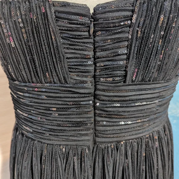 Halston Elegant Black Evening Dress - Picture 9 of 14